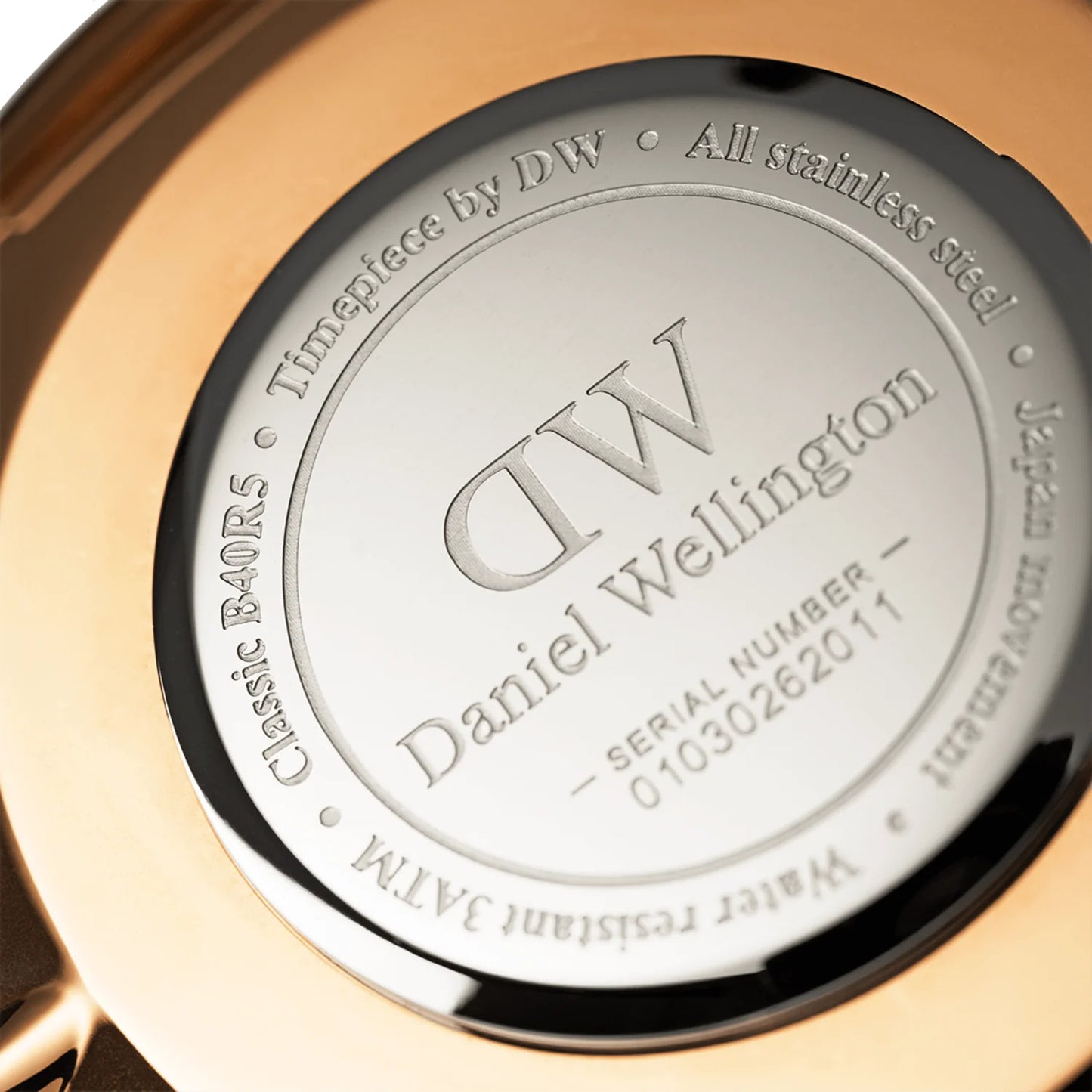 Daniel Wellington DW 40mm minimal rose gold color