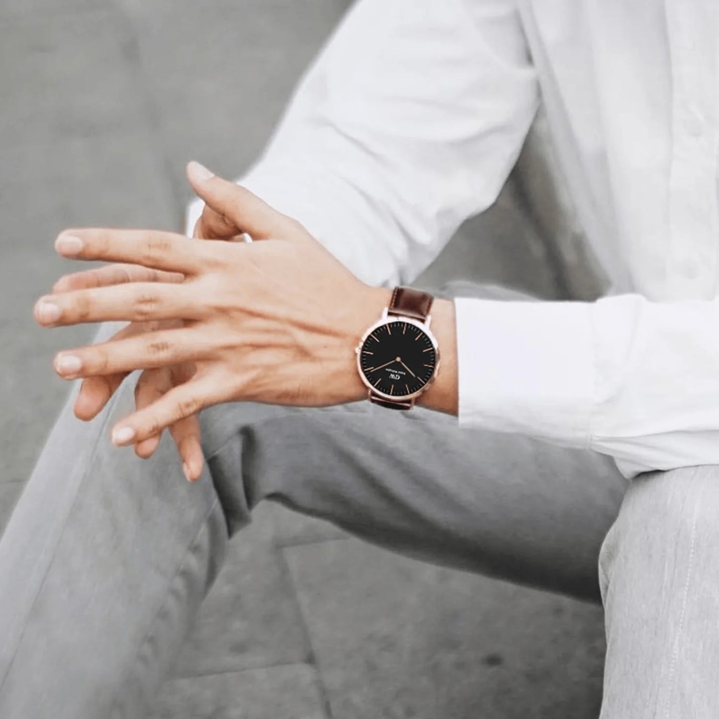 Daniel Wellington DW 40mm minimal rose gold color