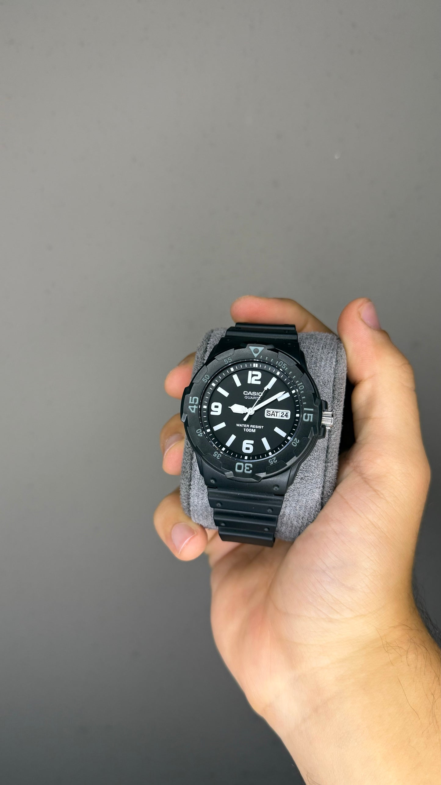 Casio Daydate Black Watch MRW-200H-1B2VEF