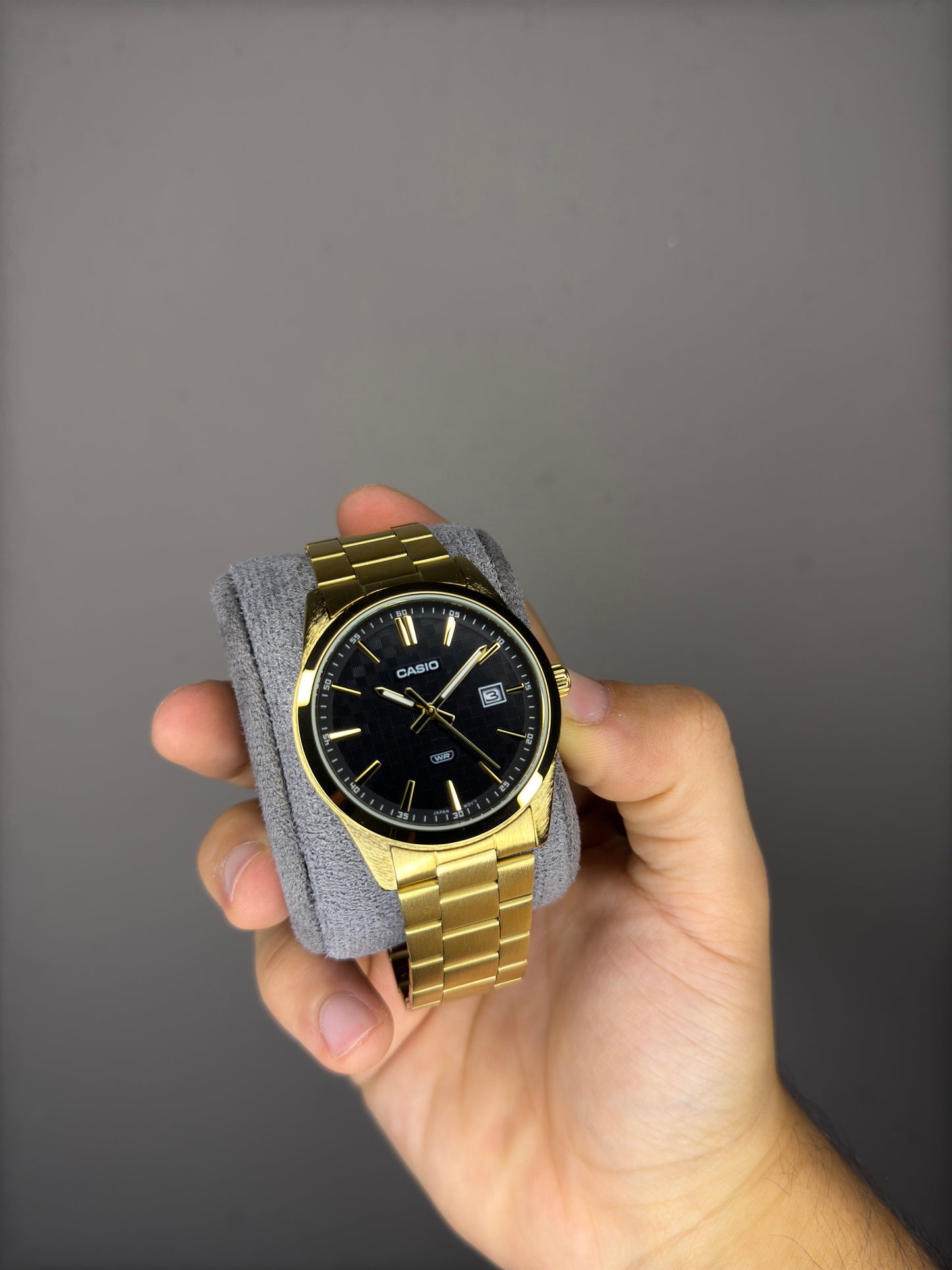 Casio Gold Black Watch MTP-VD03G-1AUDf