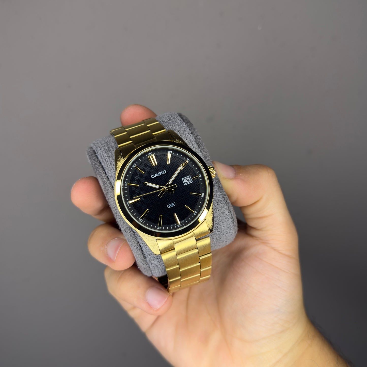 Casio Gold Black Watch MTP-VD03G-1AUDf