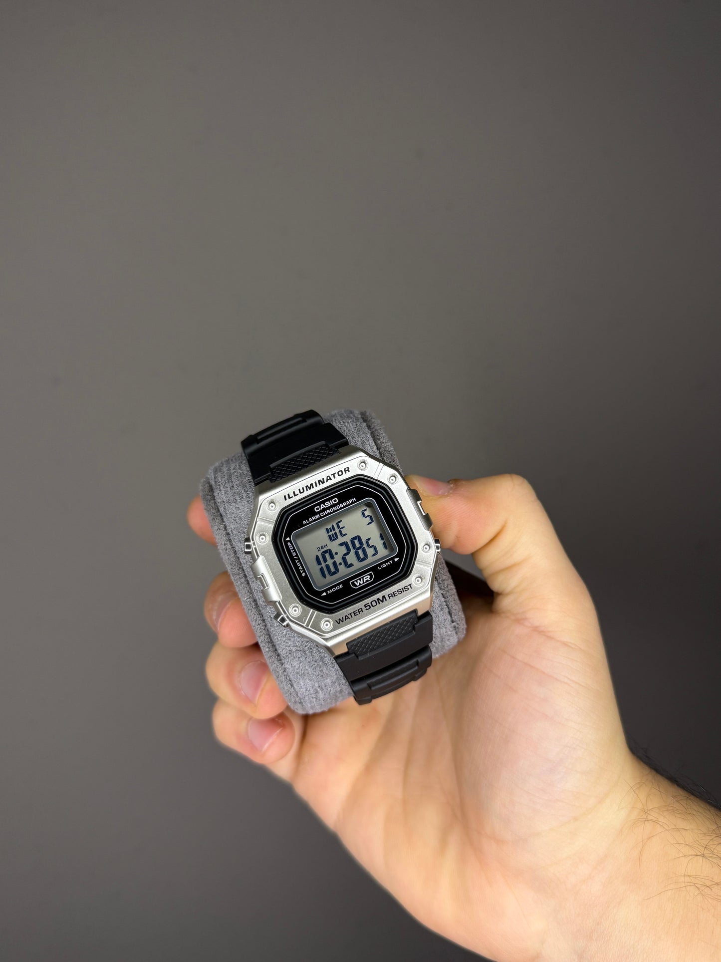Montre Casio W-218