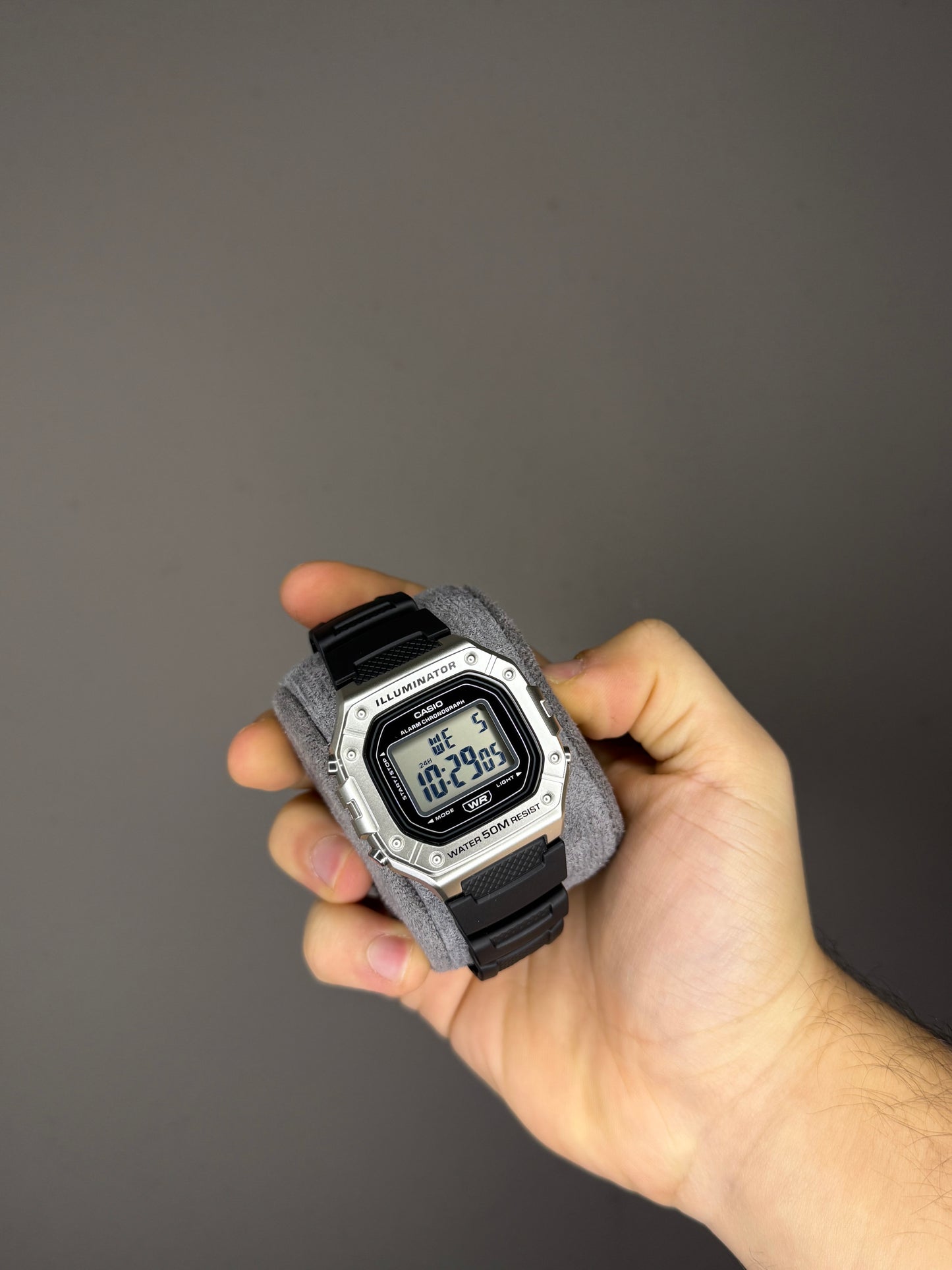 Montre Casio W-218
