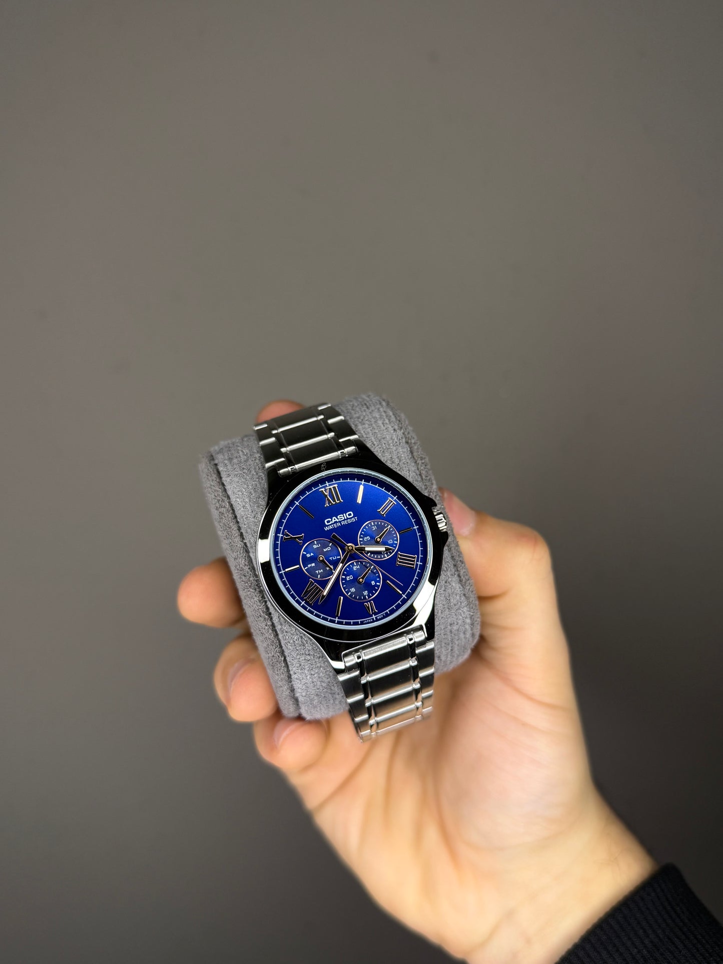 Casio Roman Blue MTP-V300D