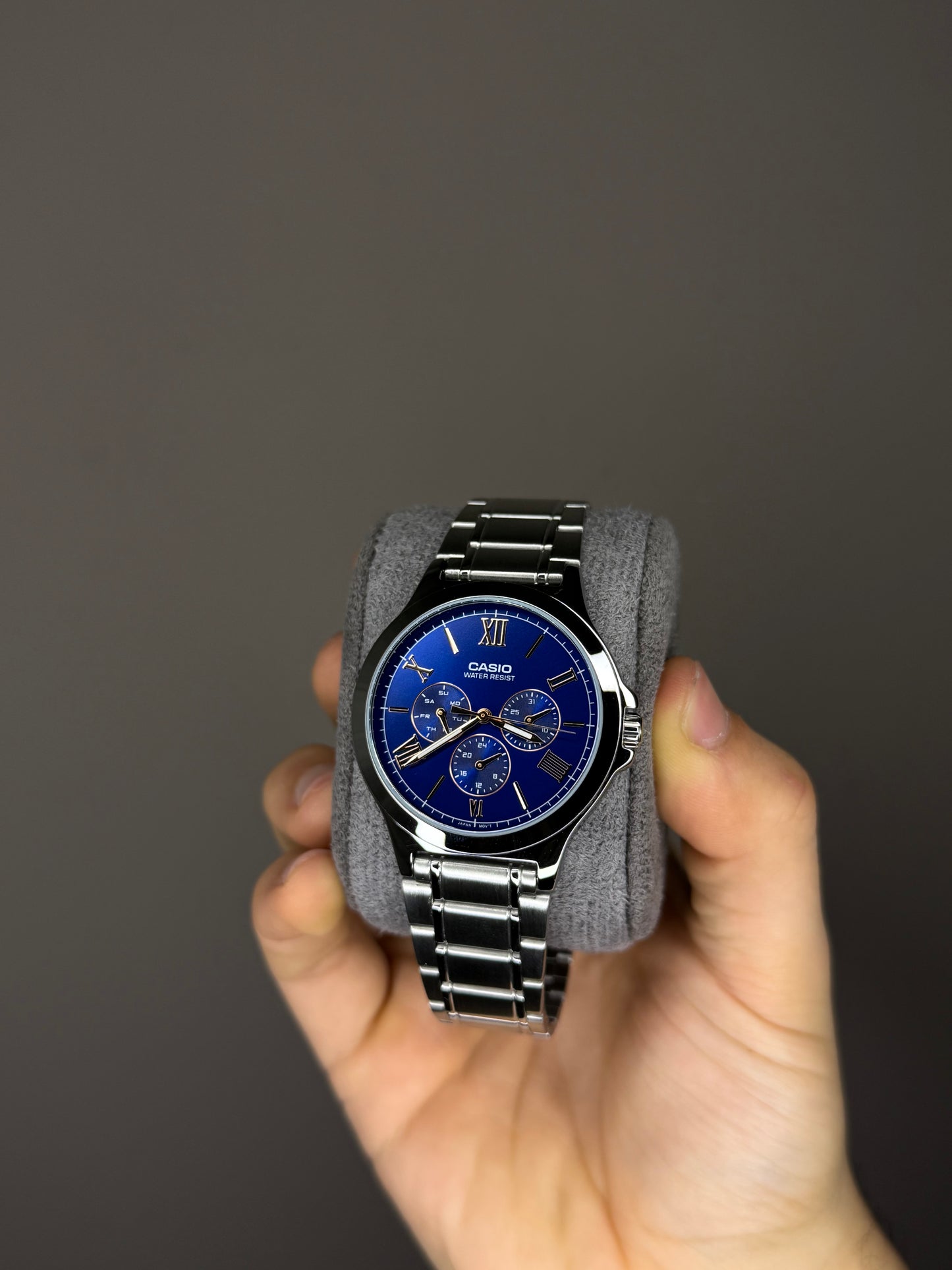 Casio Roman Blue MTP-V300D