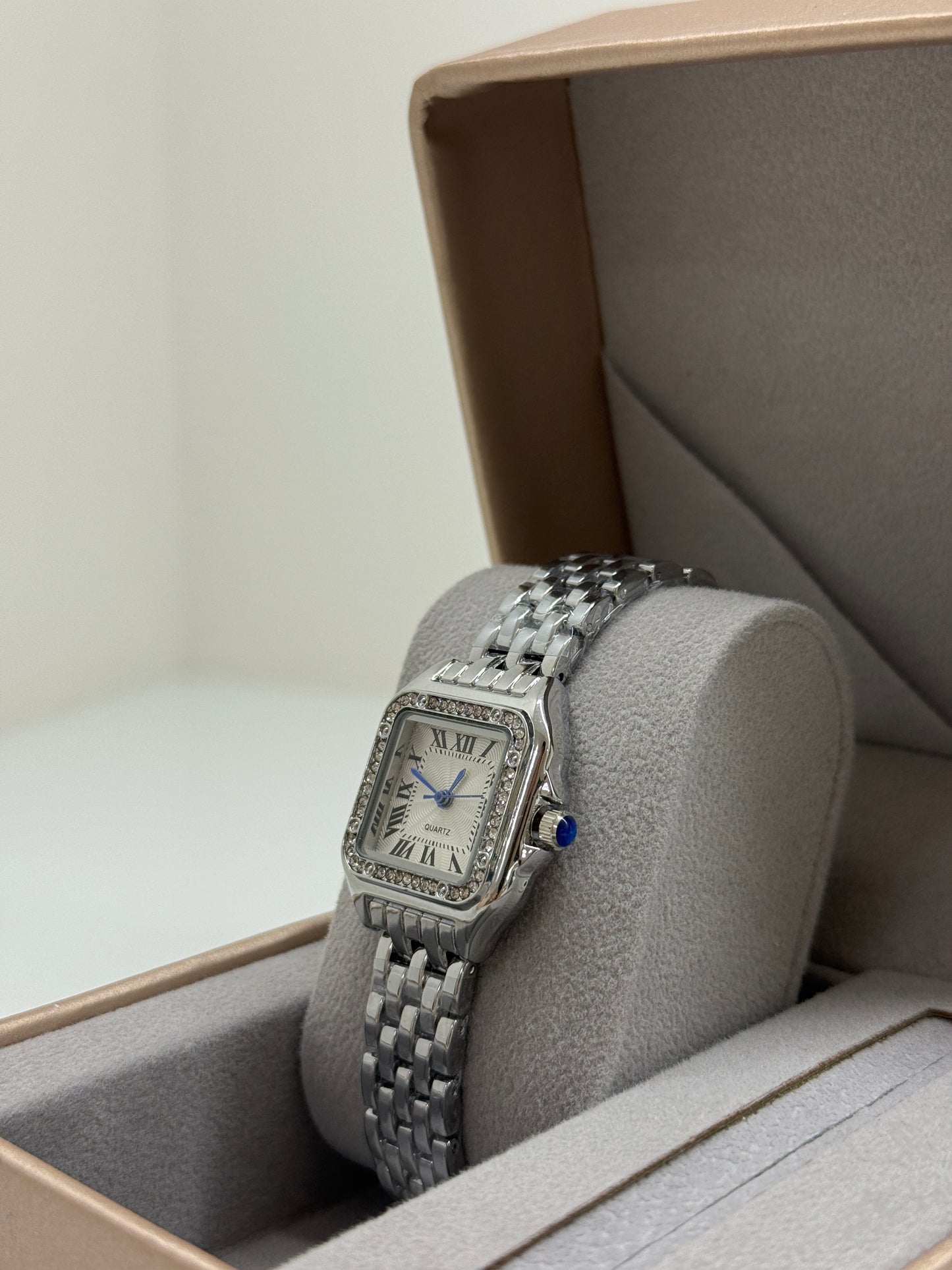 Orologio Donna Acciaio 25mm tank – Eleganza quadrata con dettagli brillanti
