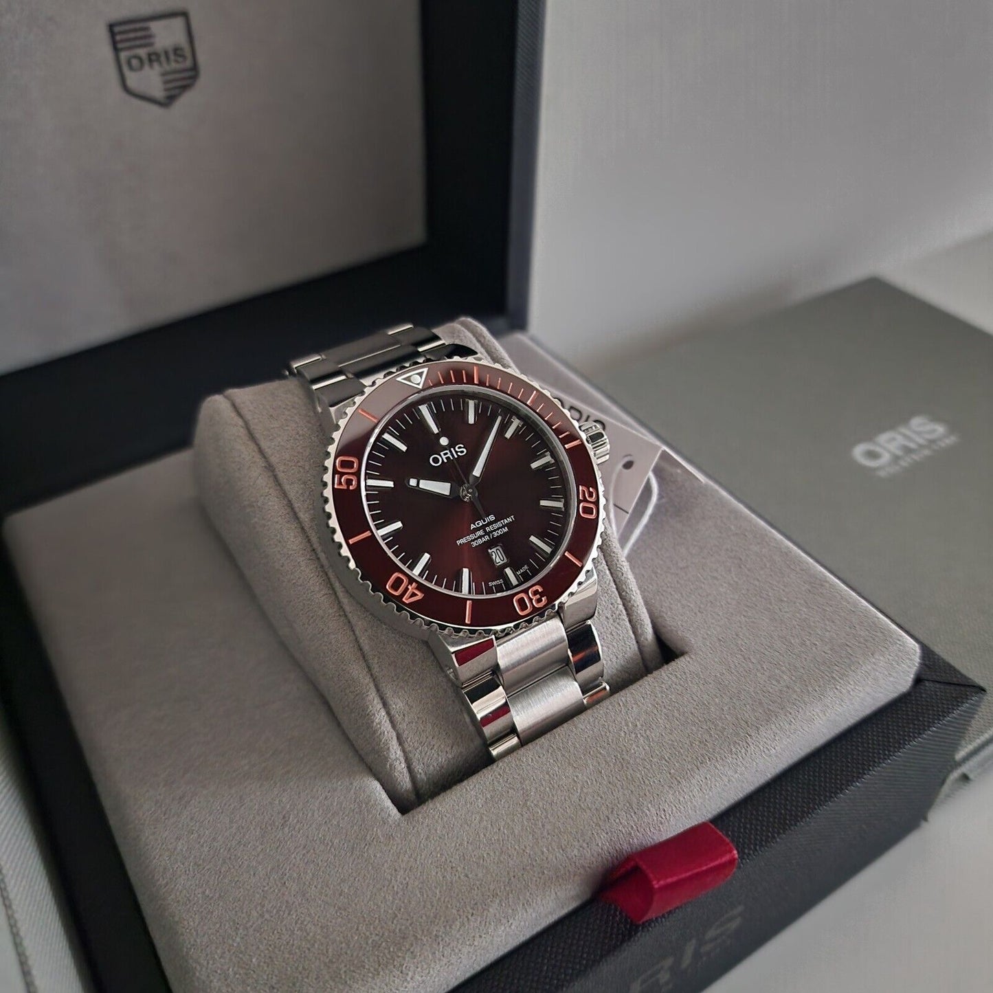 Oris Aquis Date Automatic Swiss Made Marrone 43.5mm – 01 733 7730 4152-07 8 24 05PEB orologio uomo acciaio quadrante marrone zaffiro movimento automatico