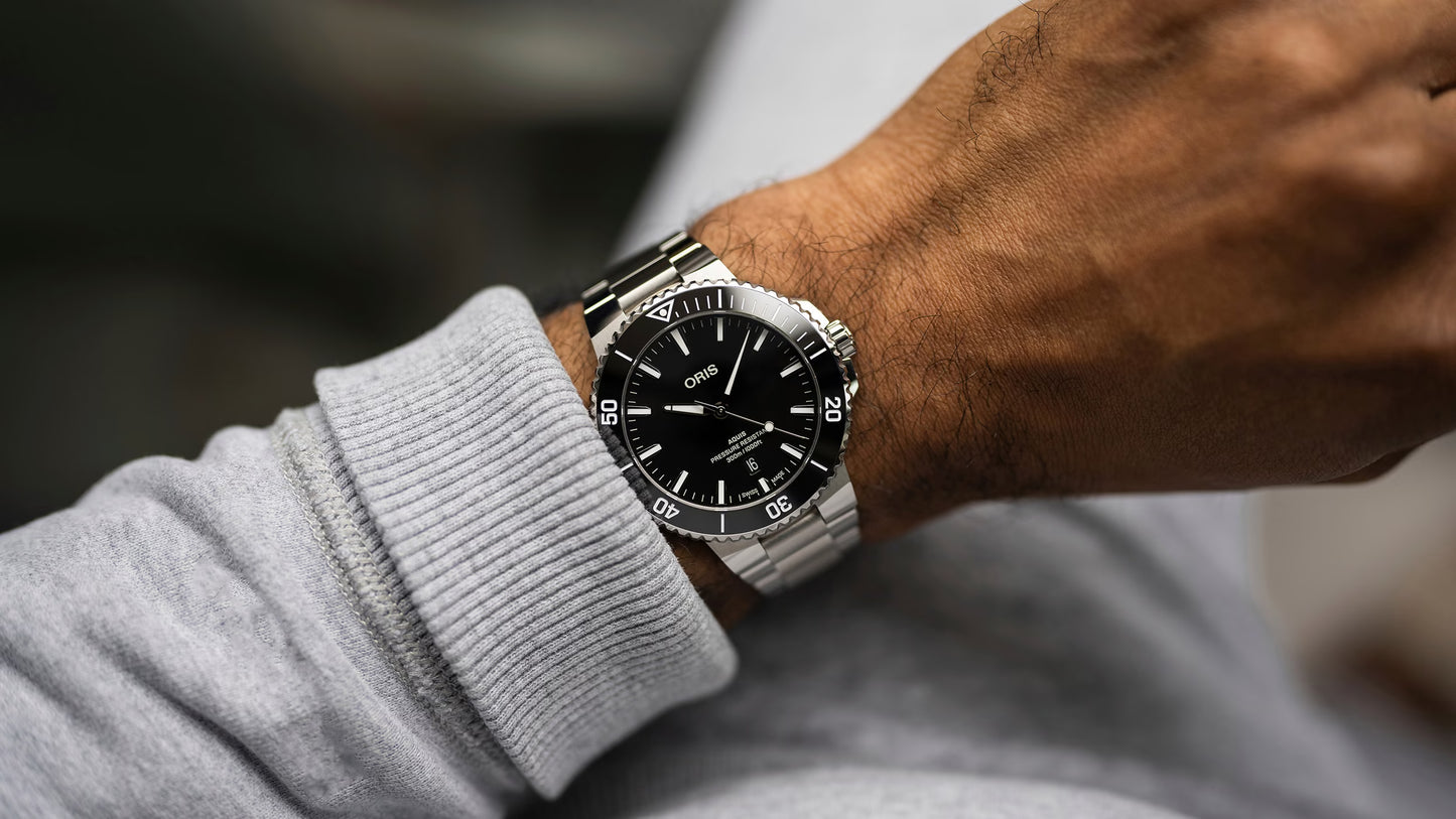 Oris Aquis Date Automatic Swiss Made Nero 43.5mm – 01 733 7789 4154-07 8 23 04PEB orologio uomo acciaio quadrante nero zaffiro movimento automatico