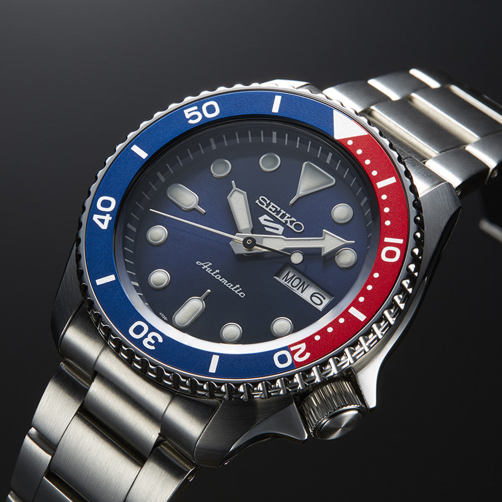 Seiko 5 Sports SRPD53K1 – Automatico, quadrante blu, lunetta Pepsi, cassa 42,5mm in acciaio, movimento 4R36