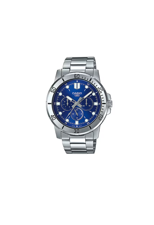 Orologio Casio MTP-VD300D-2EUDF con quadrante blu e bracciale in acciaio, vista frontale
Dettaglio del quadrante blu con sotto-quadranti giorno, data e 24 ore – Casio MTP-VD300D-2EUDF
Vista laterale della cassa in acciaio inox da 45 mm dell’orologio Casio MTP-VD300D-2EUDF
Orologio da uomo Casio MTP-VD300D-2EUDF con stile elegante e design multifunzione