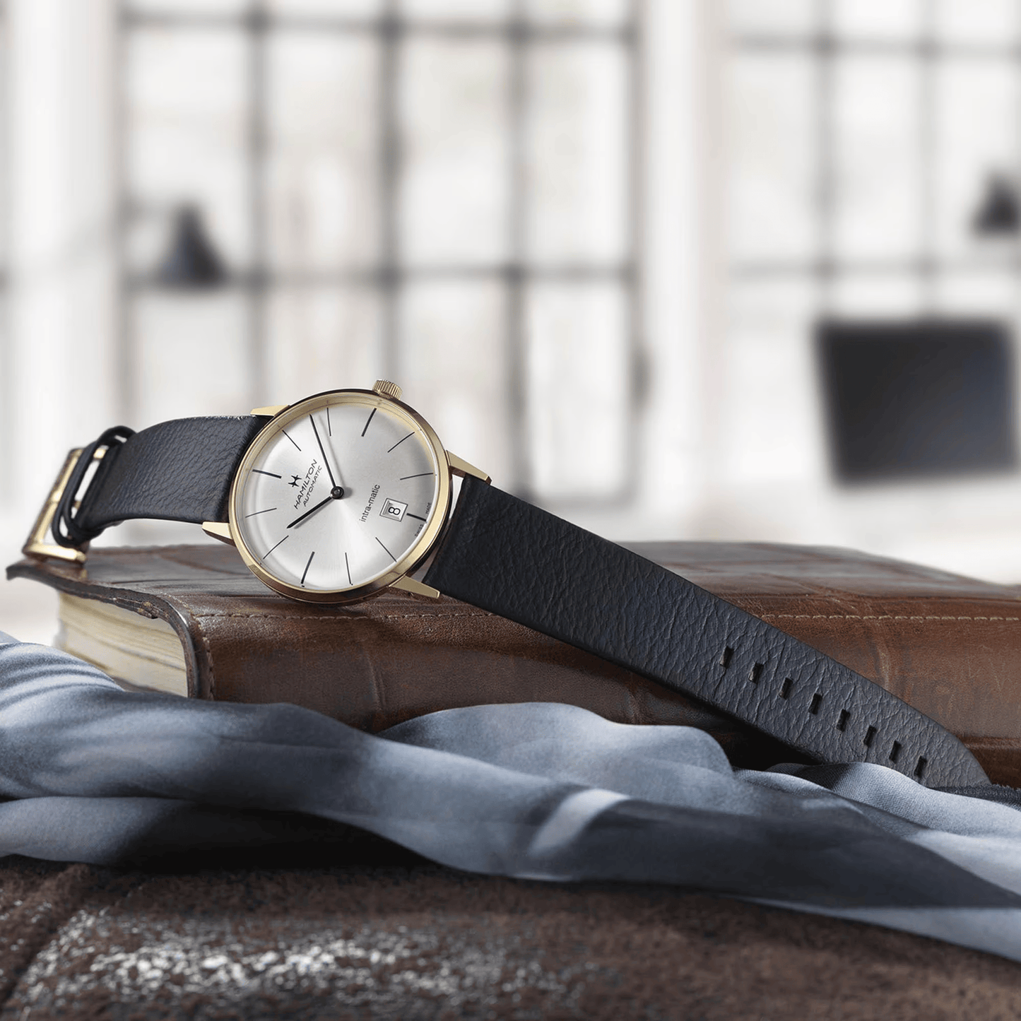 Hamilton American Classic H38475751 – Vintage Automatic with Silver Dial and Yellow PVD Case