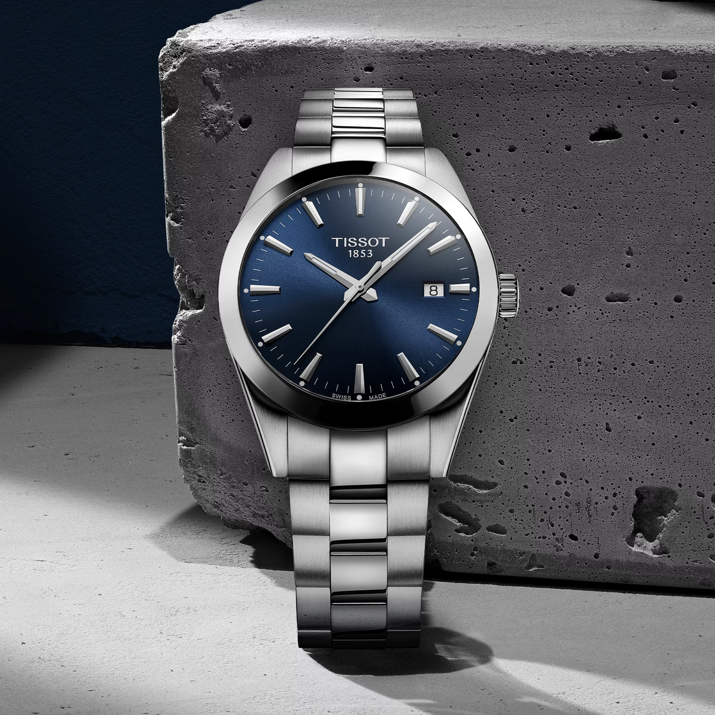 Orologio Tissot Gentleman T127.410.11.041.00 uomo quarzo svizzero, quadrante blu, vetro zaffiro, cassa acciaio 40 mm