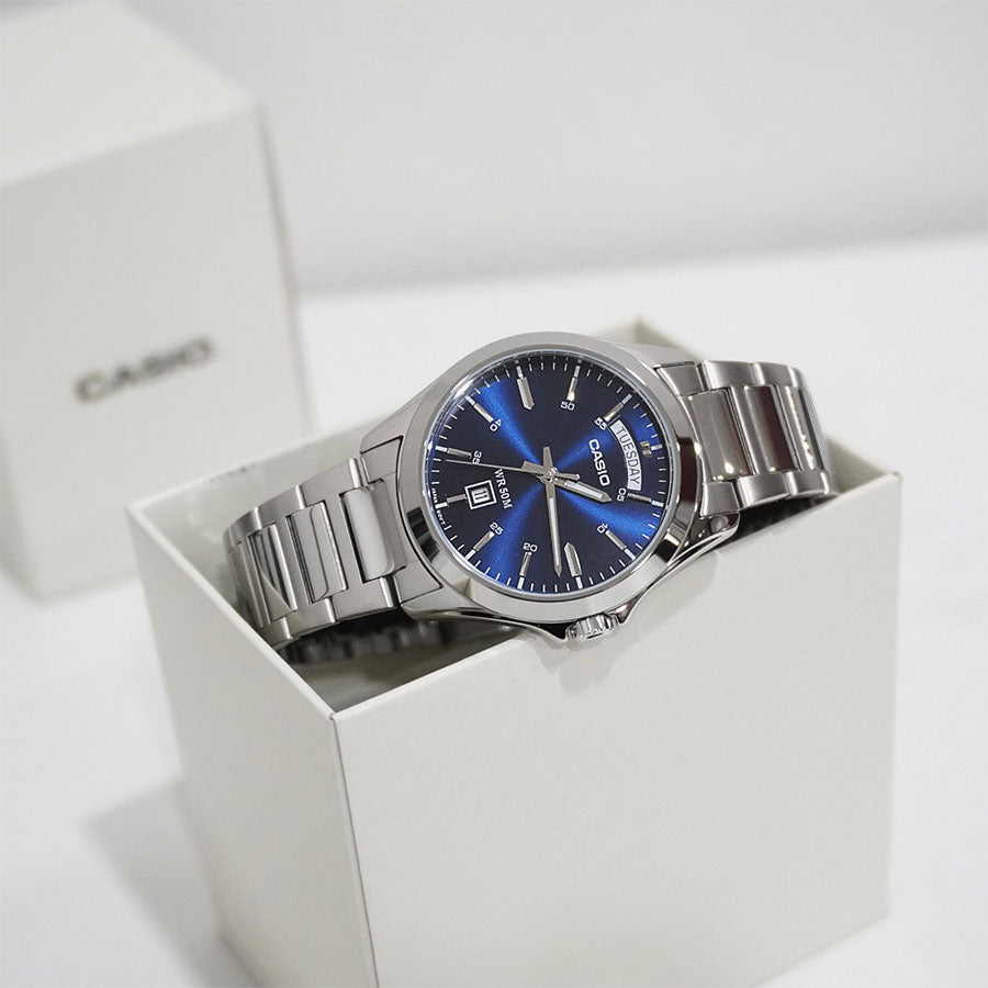 Casio MTP-1370D-2A2 orologio quarzo uomo quadrante blu 39mm acciaio day-date
