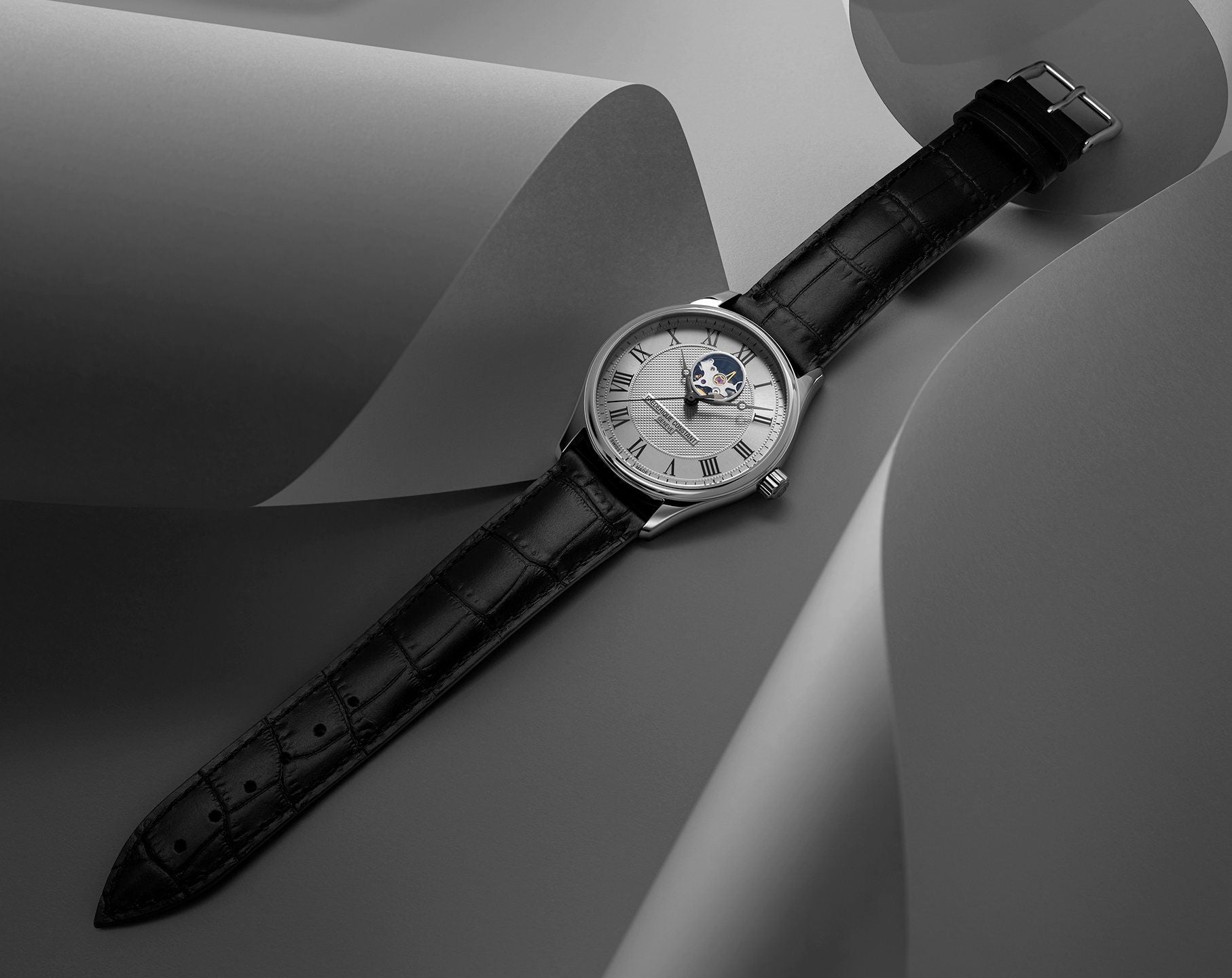 Frederique Constant Classics Heart Beat Automatic FC-310MC5B6 – Orologio automatico 40mm, quadrante guilloché Clous de Paris, apertura Heart Beat, acciaio.