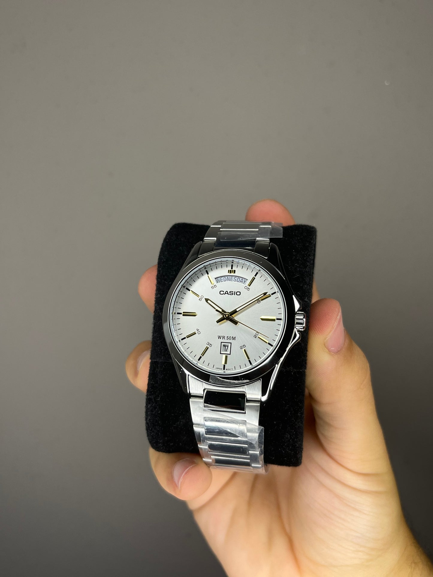 Casio daydate bianco