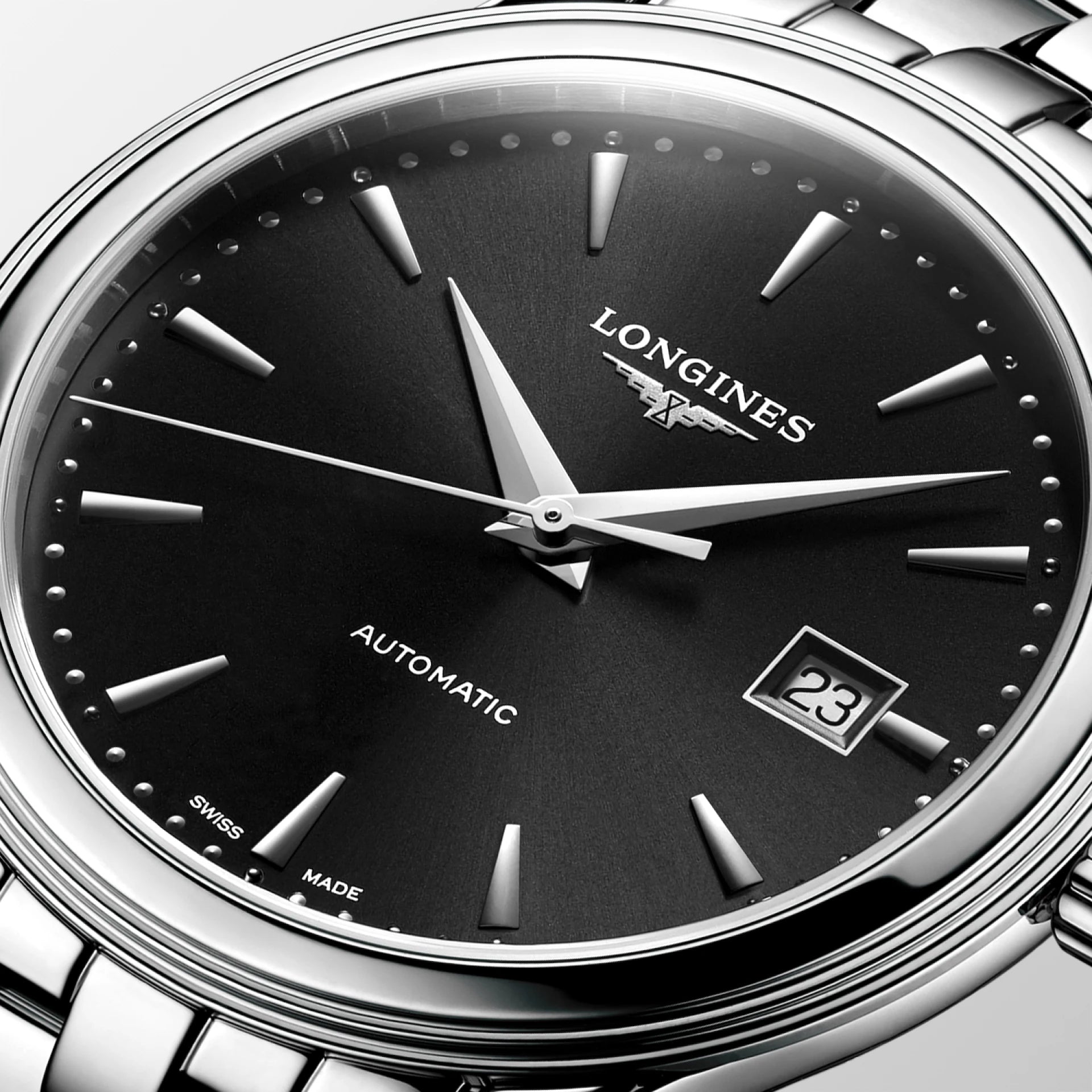 Longines Flagship Classic L4.984.4.59.6 orologio automatico Swiss Made acciaio nero quadrante solei