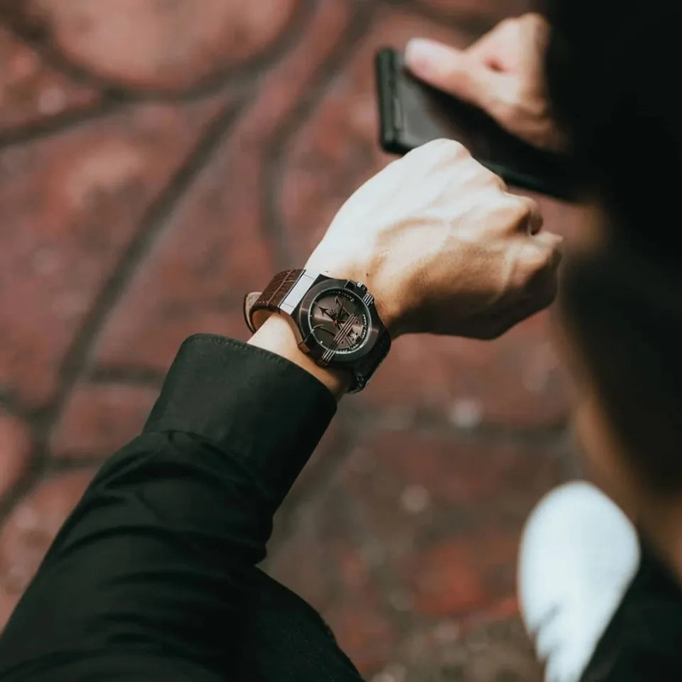 Maserati Potenza quarzo uomo R8851108010 quadrante nero cassa acciaio PVD 42 mm cinturino pelle nero