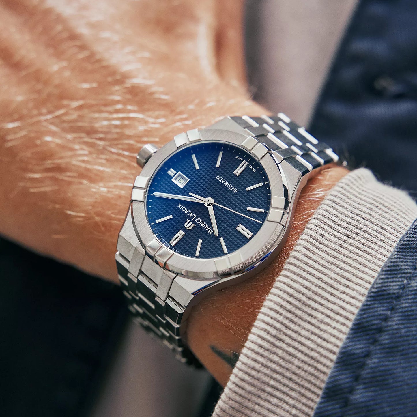 Maurice Lacroix AIKON Automatic Date 42mm quadrante blu acciaio automatico Swiss Made AI6008-SS002-330-1.