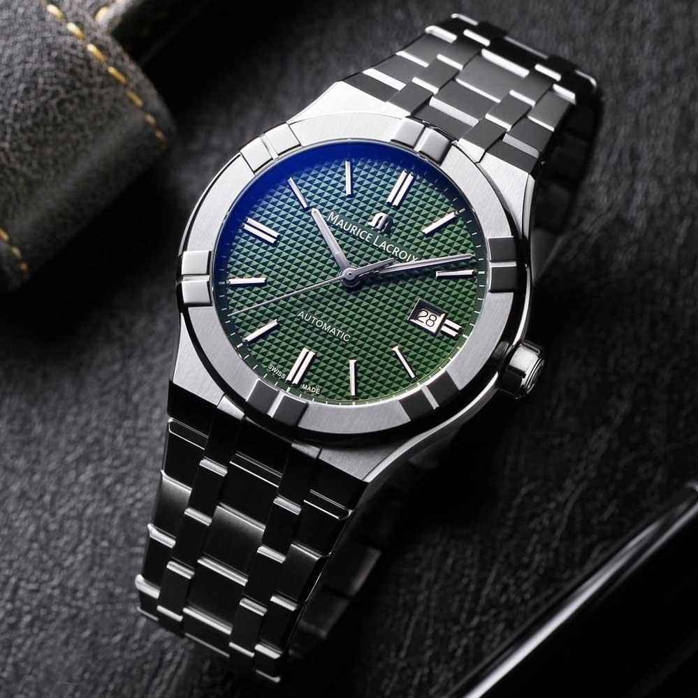 Maurice Lacroix AIKON Automatic Date 42mm quadrante verde acciaio automatico Swiss Made AI6008-SS002-630-1.