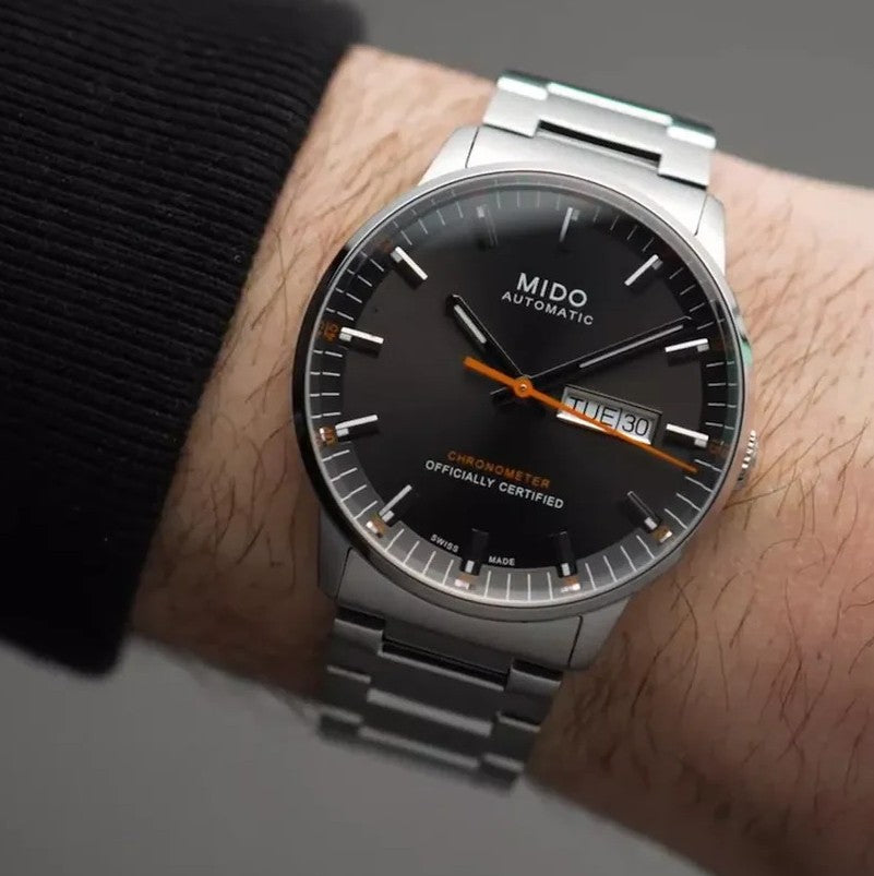 Mido Commander Chronometer Automatico Swiss Made quadrante argento 40mm cassa acciaio M021.431.11.061.01