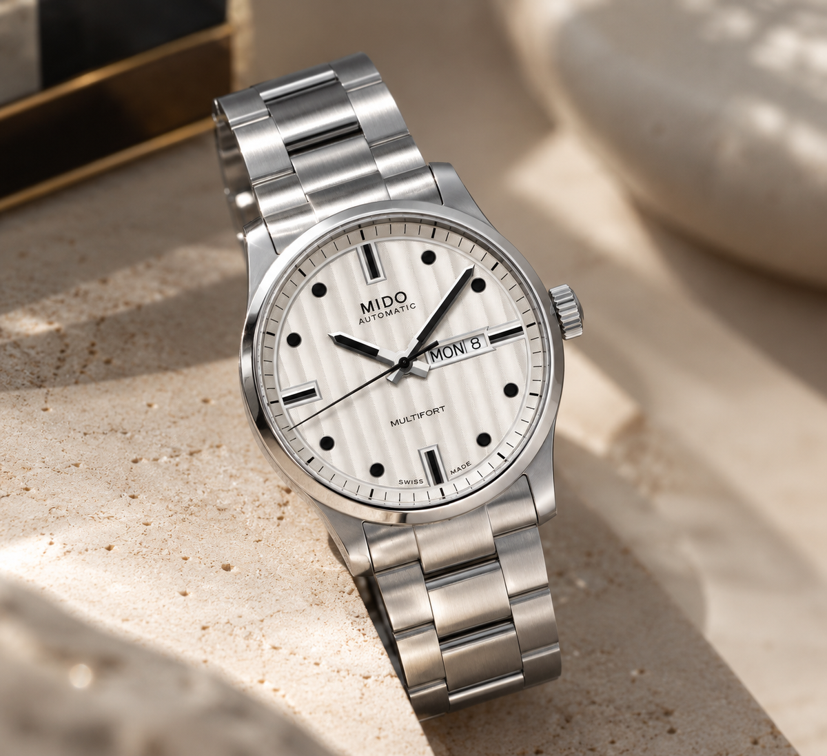 Mido_Multifort_M005.430.11.031.80_automatico_42_mm_con_quadrante_bianco_cassa_e_bracciale_in_acciaio_e_vetro_zaffiro