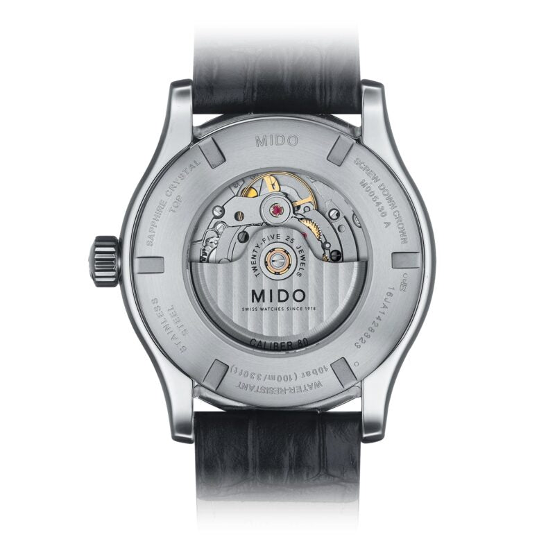 Mido Multifort M005.430.16.031.80 automatico 42 mm con quadrante bianco, cassa in acciaio, vetro zaffiro e cinturino in pelle.