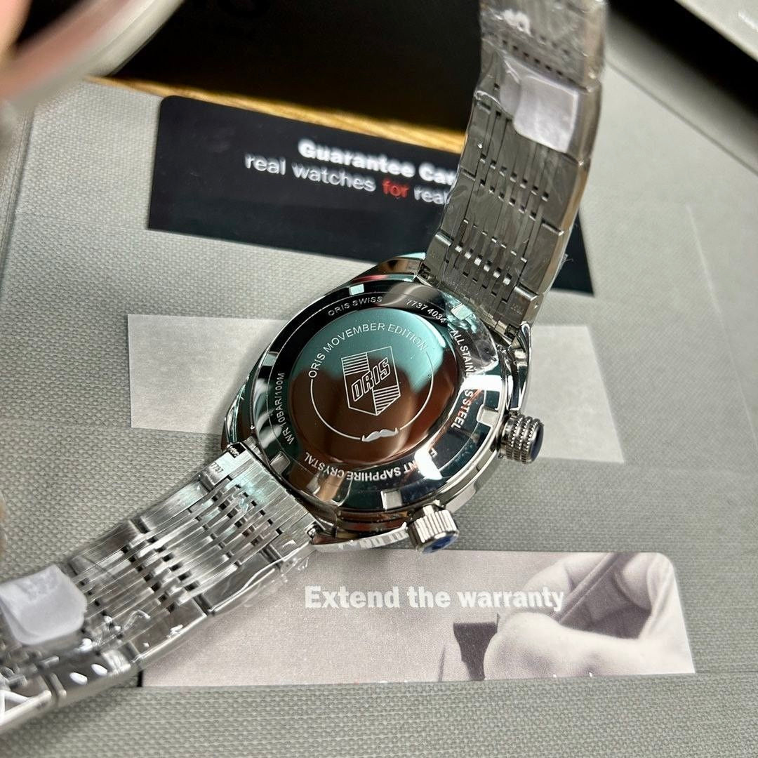 Oris Chronoris Date automatico 39mm acciaio quadrante nero ref 01 733 7737 4054-07 8 19 01 Swiss Made