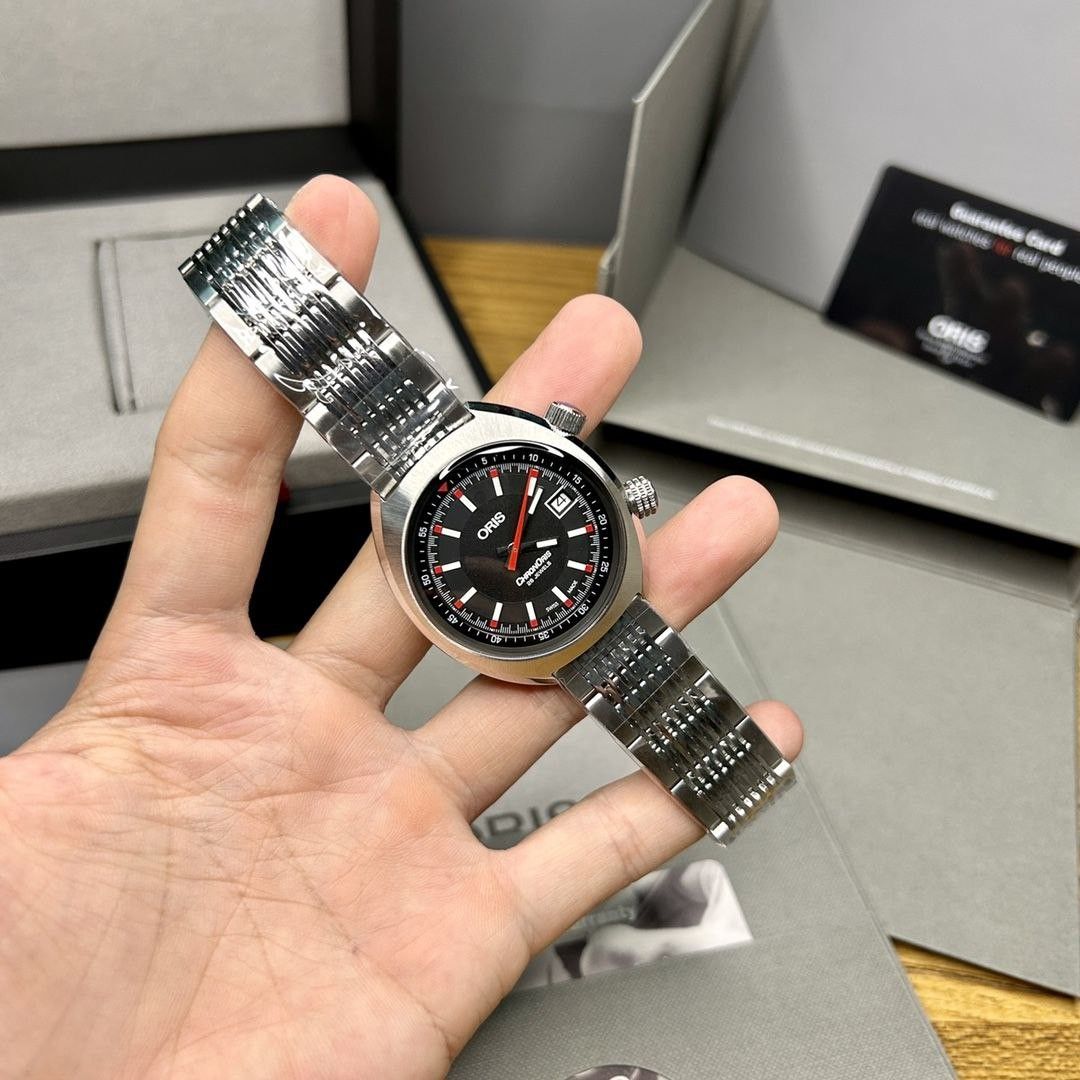 Oris Chronoris Date automatico 39mm acciaio quadrante nero ref 01 733 7737 4054-07 8 19 01 Swiss Made