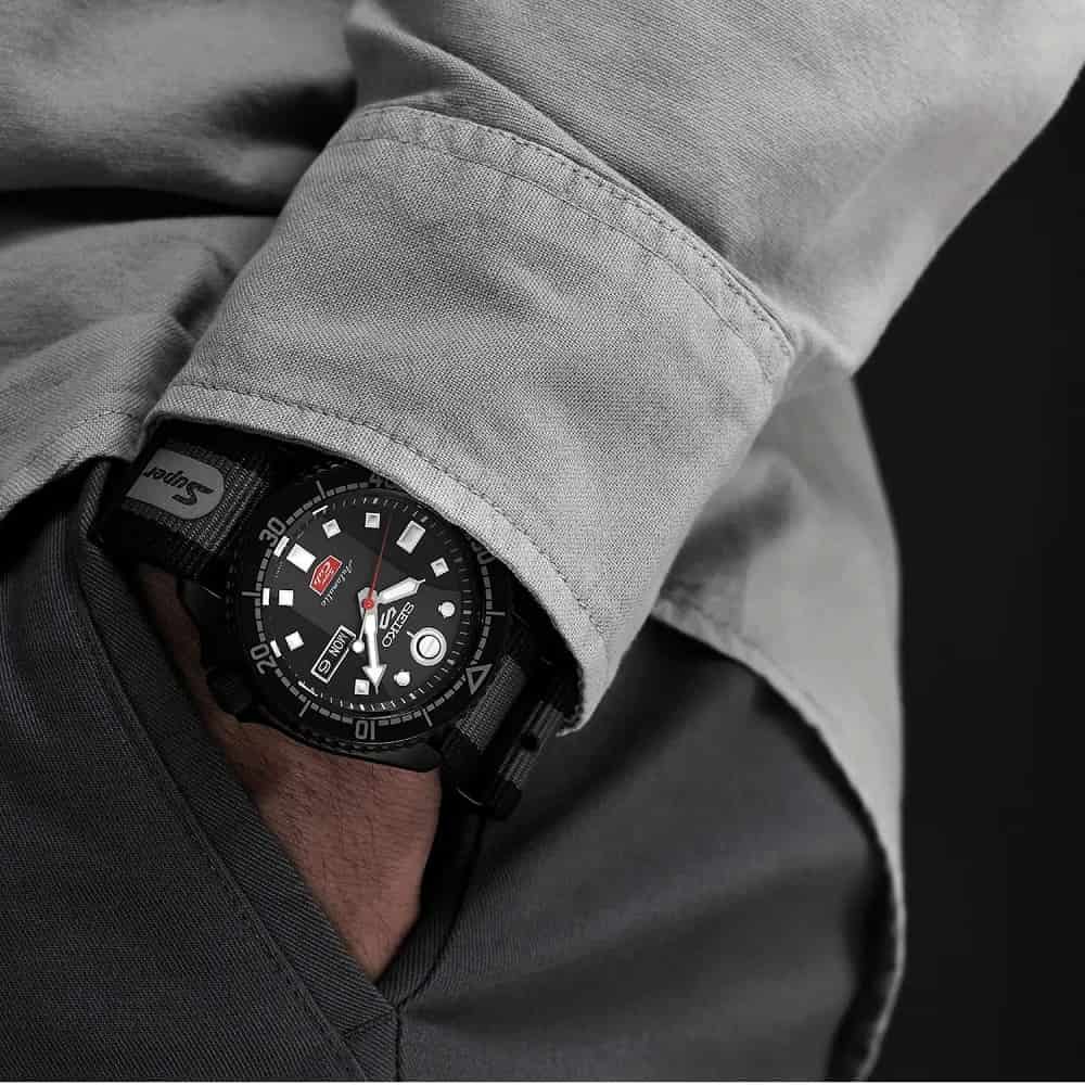 Seiko 5 Sports Honda Super Cub Limited Edition SRPJ75K1 orologio automatico 42,5 mm calibro 4R36 edizione limitata moto Honda vintage motociclistico