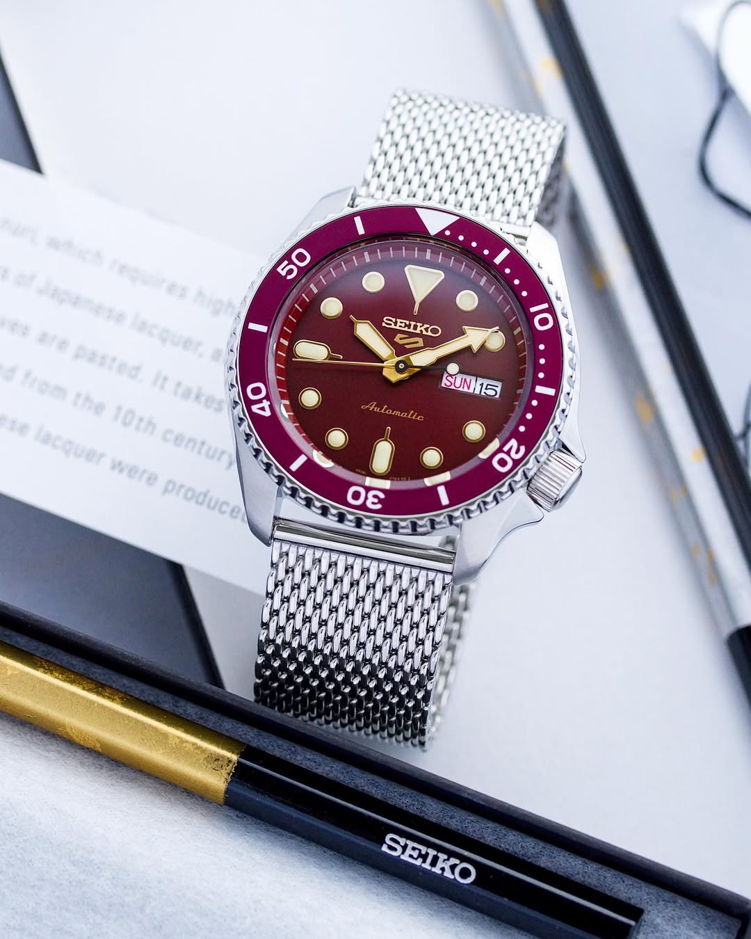 Seiko 5 Sports SRPD69K1 automatico 42,5mm quadrante rosso rubino acciaio uomo