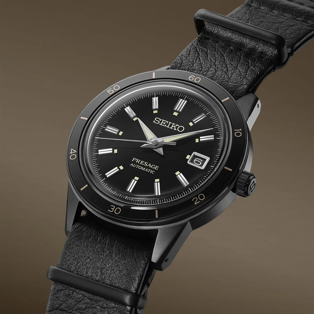 Seiko Presage Style 60's SRPH95J1 automatico 40,8 mm con quadrante nero, cassa PVD nera e cinturino in pelle nera.