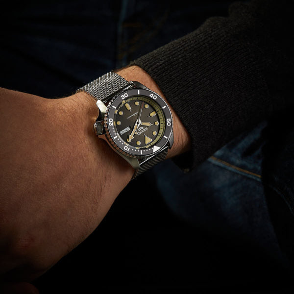 Seiko SRPD73K1 orologio automatico 42,5mm quadrante nero acciaio Seiko 5 Sports Cod SRPD73K1