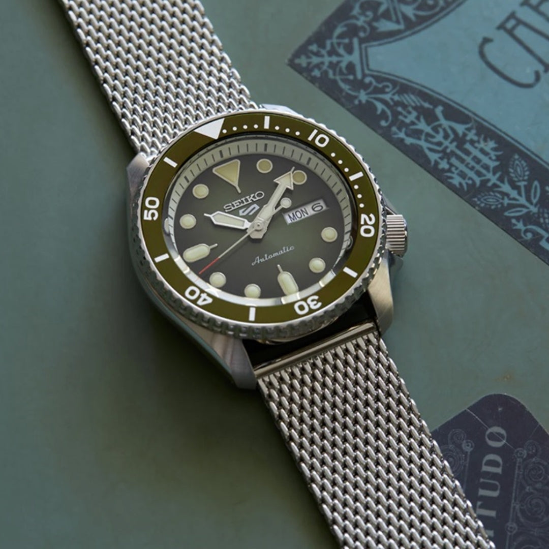 Seiko SRPD75K1 orologio automatico 42,5mm quadrante verde acciaio mesh Seiko 5 Sports Cod SRPD75K1