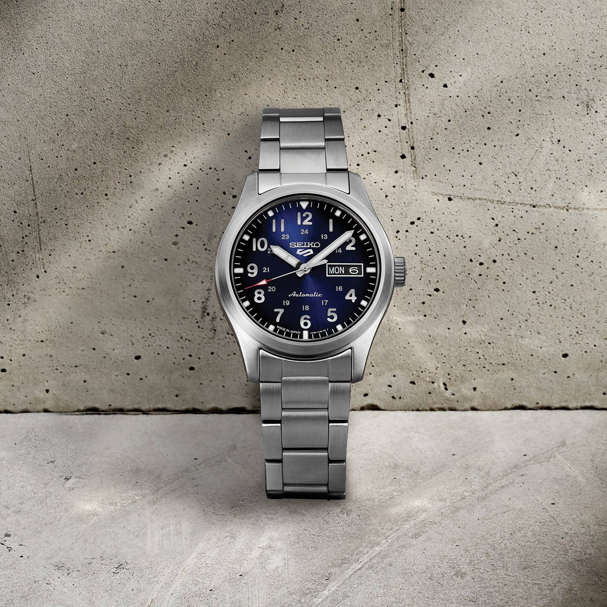 Seiko SRPG29K1 automatico quadrante blu 39.4 mm acciaio stile pilot movimento 4R36 uomo