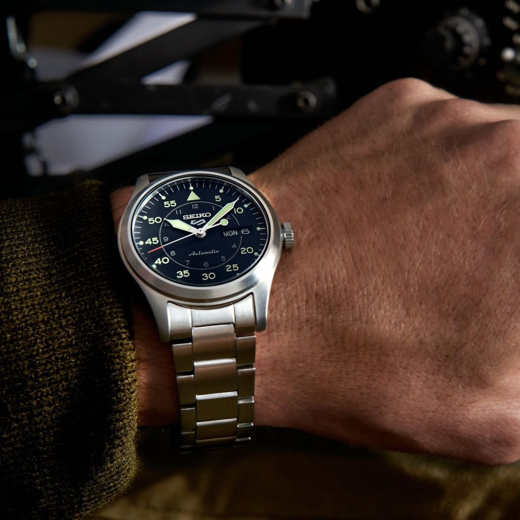 Seiko SRPH27K1 automatico quadrante nero 39.4 mm acciaio stile pilot field movimento 4R36 uomo