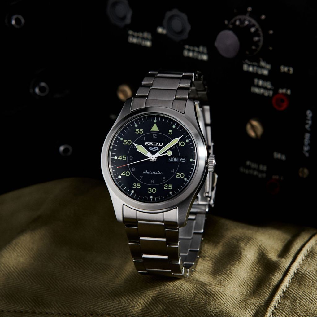 Seiko SRPH27K1 automatico quadrante nero 39.4 mm acciaio stile pilot field movimento 4R36 uomo