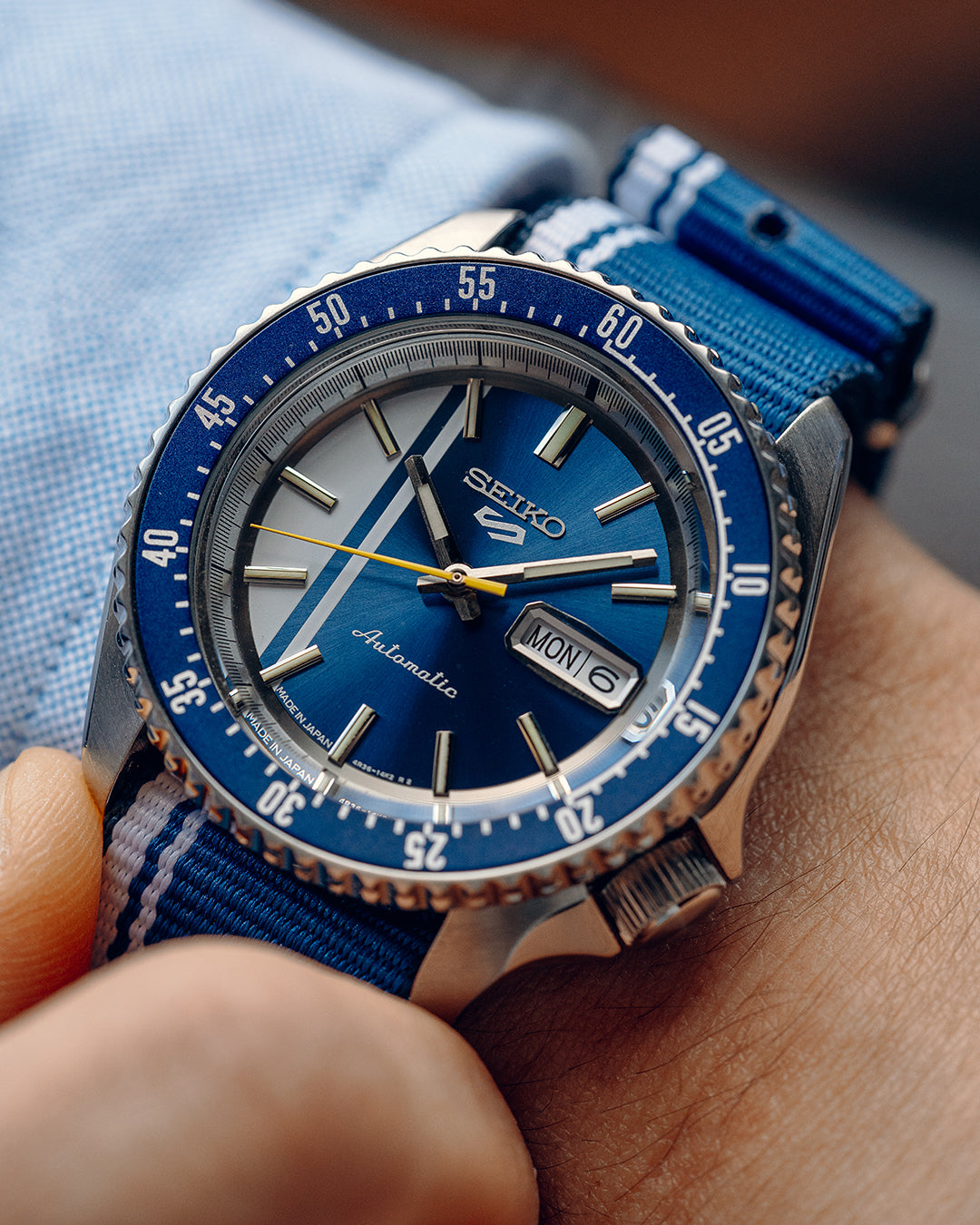Seiko SRPK69 automatico 42,5mm quadrante blu righe racing nylon Seiko 5 Sports U.S Special Edition