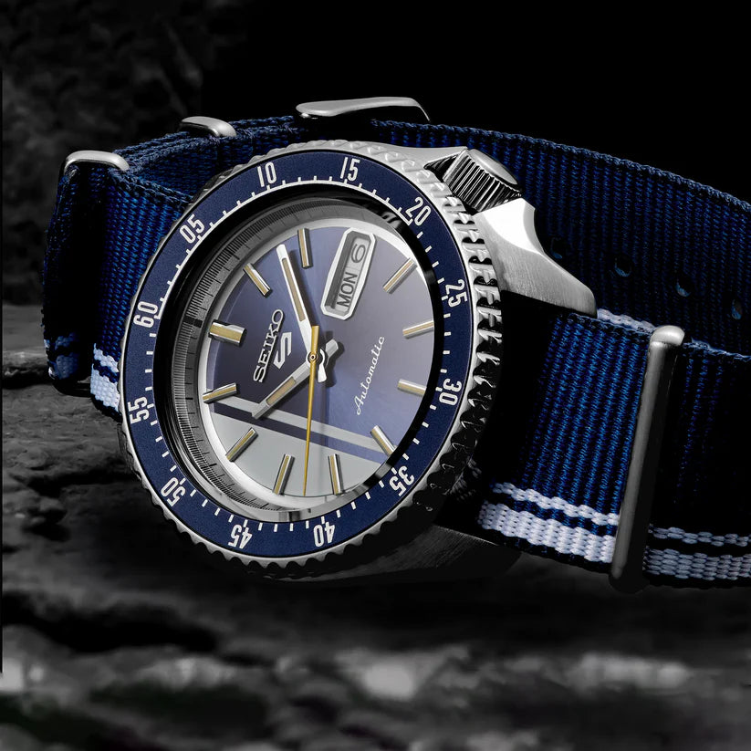 Seiko SRPK69 automatico 42,5mm quadrante blu righe racing nylon Seiko 5 Sports U.S Special Edition