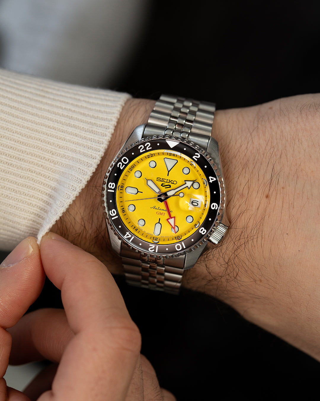 Seiko SSK017K1 automatico GMT giallo 42,5mm calibro 4R34 bracciale acciaio