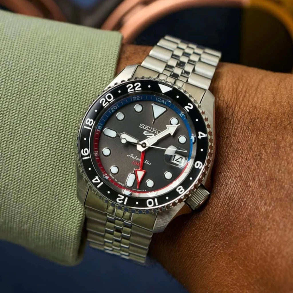 Seiko SSK019K1 automatico GMT quadrante grigio 42,5 mm acciaio – orologio uomo – lunetta bicolore – movimento automatico