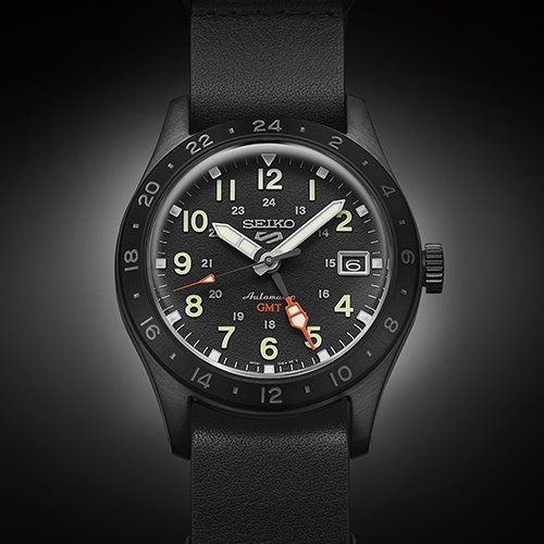 Seiko SSK025 automatico GMT 39,4 mm con cassa in acciaio, quadrante e cinturino in pelle.