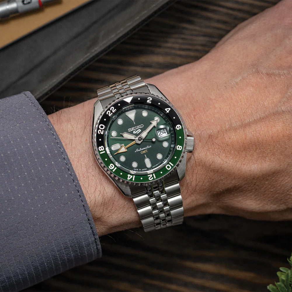 Seiko SSK035 Automatico GMT 42,5mm Verde Calibro 4R34 Acciaio – Orologio con doppio fuso orario e quadrante verde