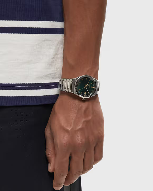 Seiko SUR601P1 Classic 38,9 mm con quadrante verde, lancette color oro, cassa in acciaio e vetro zaffiro.