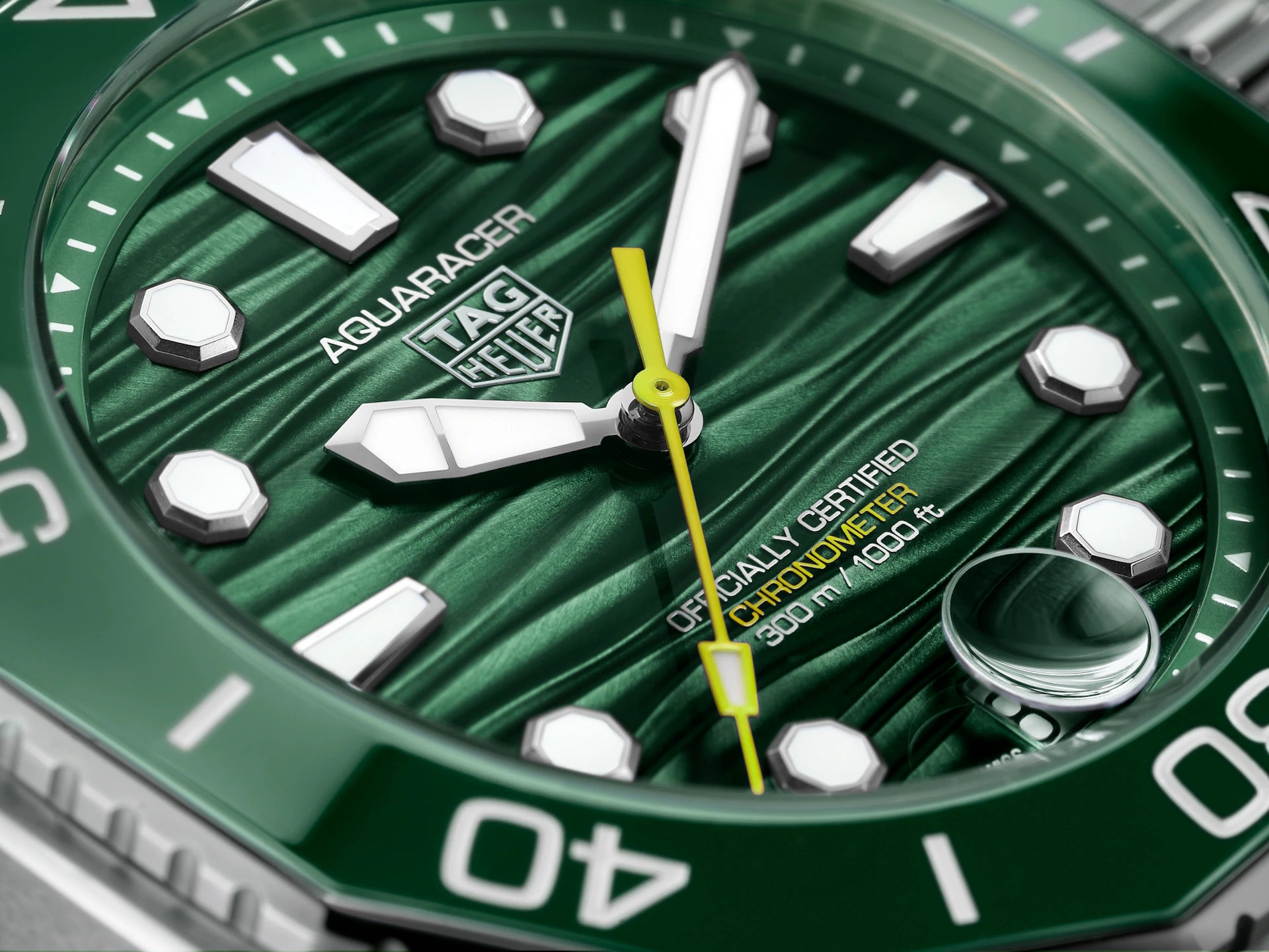 TAG Heuer Aquaracer Professional 300 Date Automatico Swiss Made 42 mm acciaio quadrante verde Calibre TH31-00 COSC WBP5116.BA0013