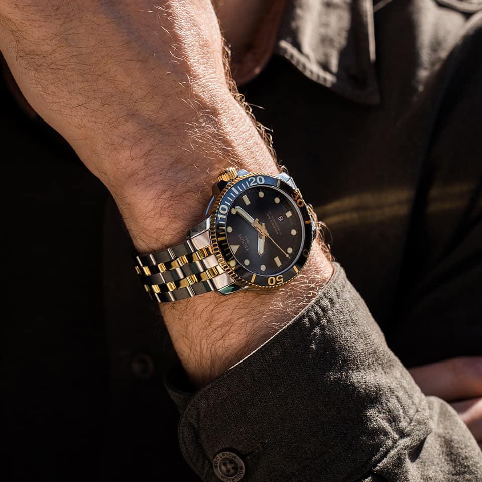 Tissot Seastar 1000 Automatic Swiss Made Nero Oro 43mm Ref. T120.407.22.051.00 – Orologio uomo bicolore con movimento Powermatic 80 e vetro zaffiro.