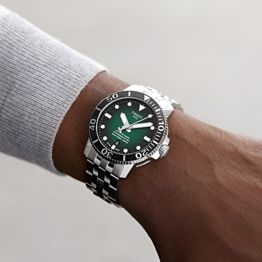 Tissot Seastar 1000 Powermatic 80 automatico verde 43mm – Codice T120.407.11.091.01 – orologio subacqueo Swiss Made, lunetta ceramica, vetro zaffiro, 300 metri