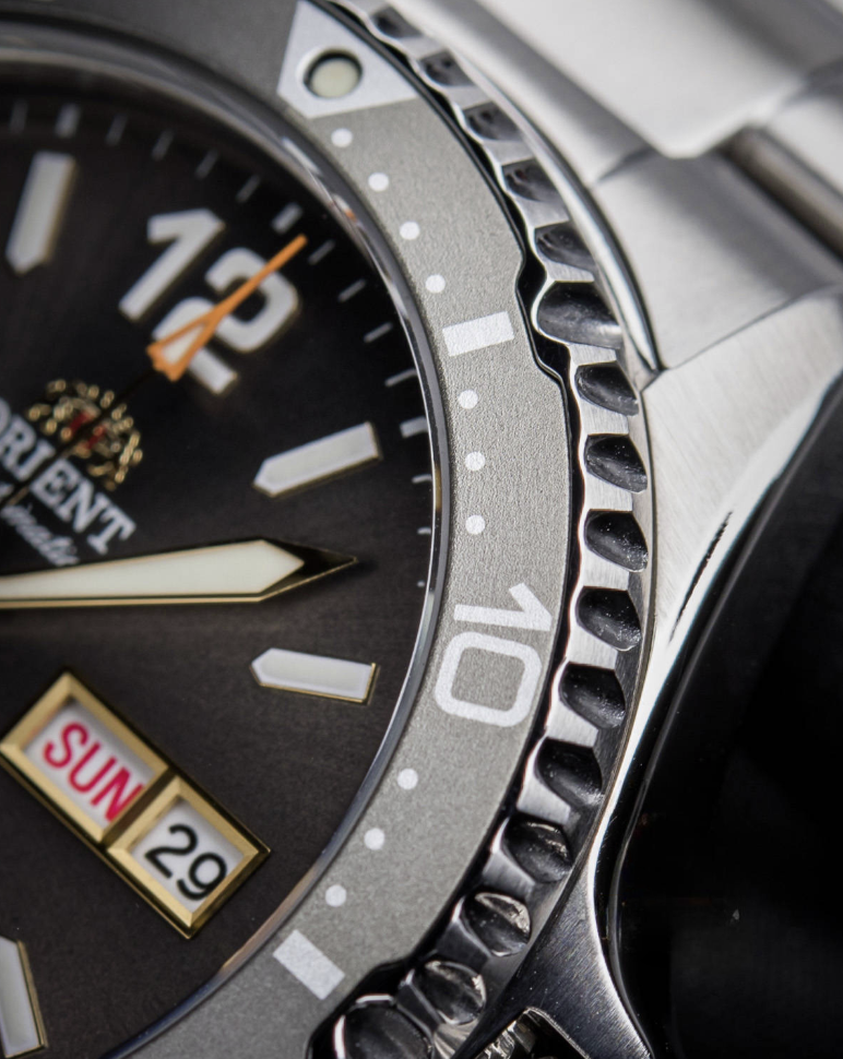 https://mdrwatch.com/products/orient-ra-grigio-automatic-diver-day-date