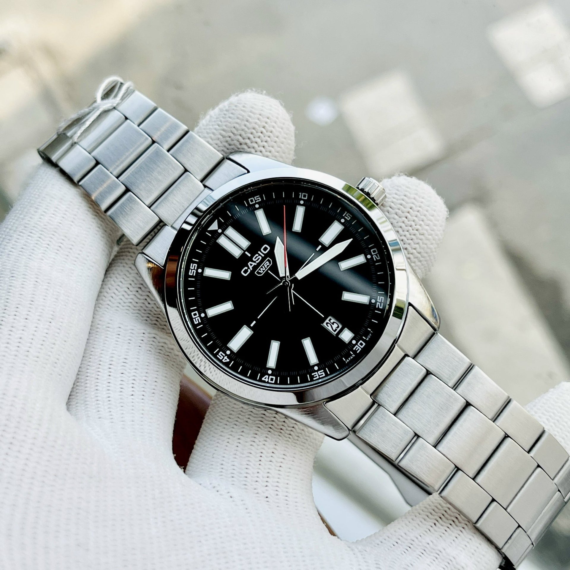 Casio MTP-VD02D-1E - Orologio Uomo Analogico Al Quarzo, Cassa Acciaio 41mm, Data, Resistente 30m